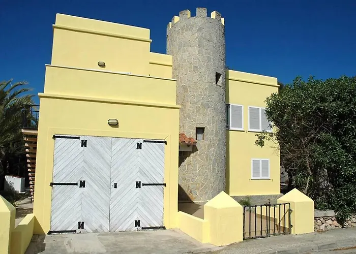 Villa With Pool, 200M From Beach
